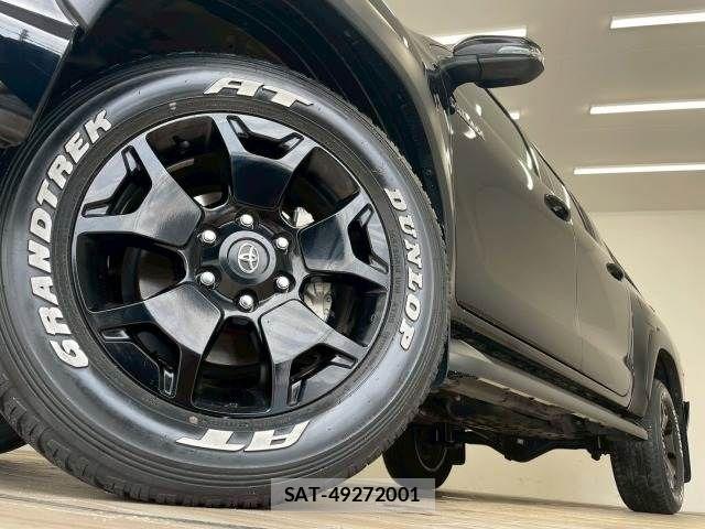 Toyota HILUX 2020-06 7358073-18