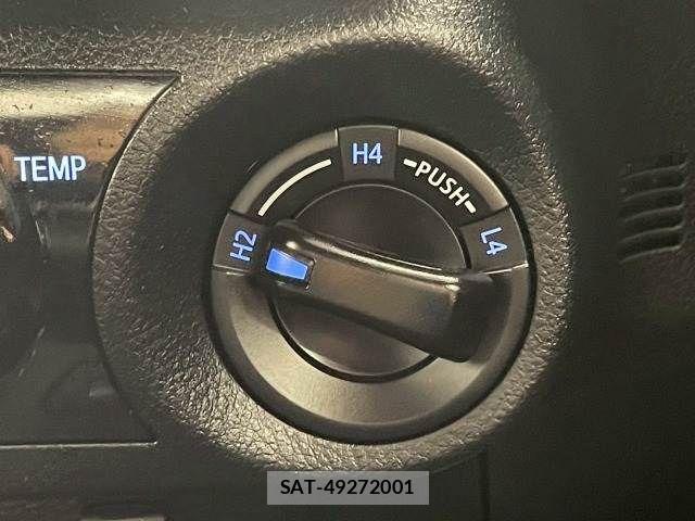 Toyota HILUX 2020-06 7358073-5