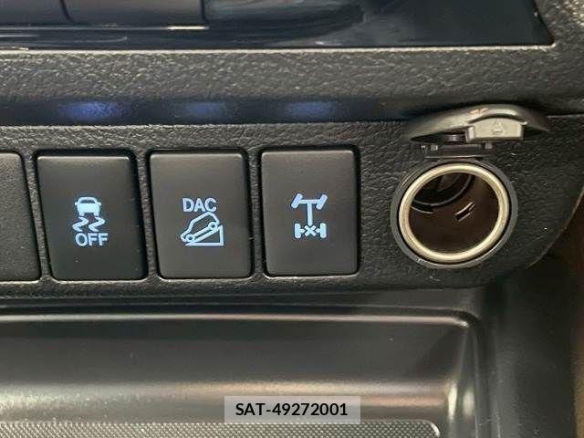 Toyota HILUX 2020-06 7358073-6