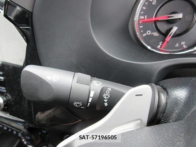 Toyota HILUX 2023-07 7358078-17
