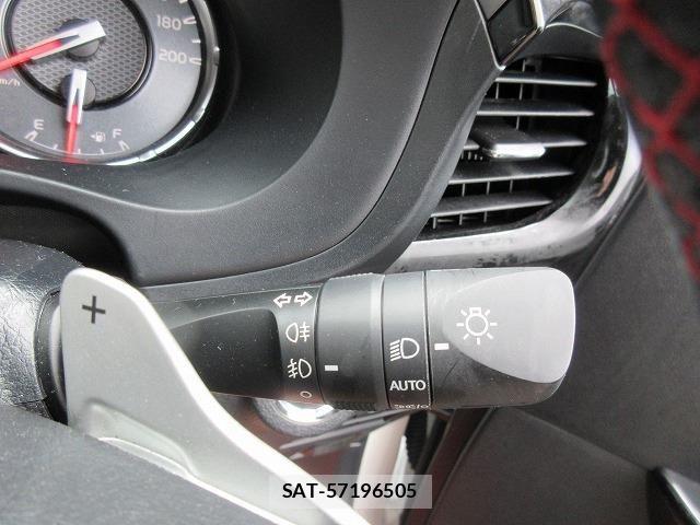 Toyota HILUX 2023-07 7358078-18
