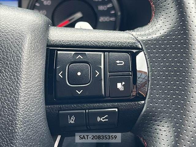 Toyota HILUX 2023-07 7358080-28
