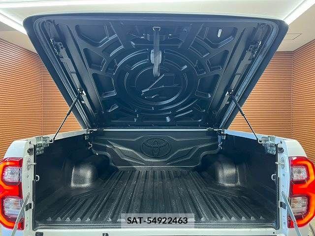 Toyota HILUX 2021-05 7358079-19