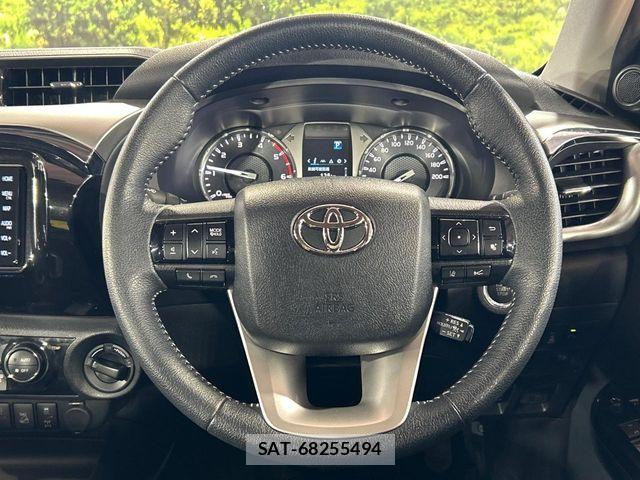 Toyota HILUX 2022-02 7392358-10