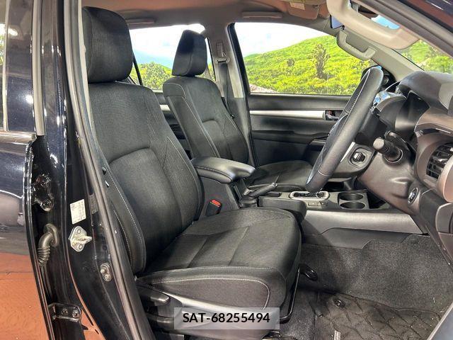Toyota HILUX 2022-02 7392358-7