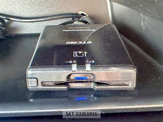 Toyota HILUX 2022-09 7392355-12