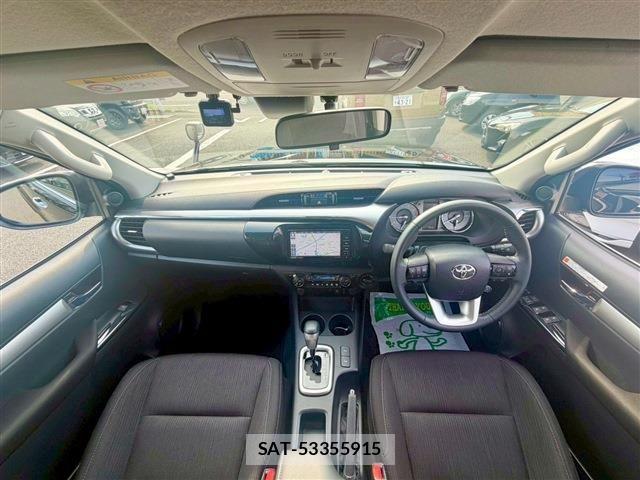 Toyota HILUX 2022-09 7392355-1
