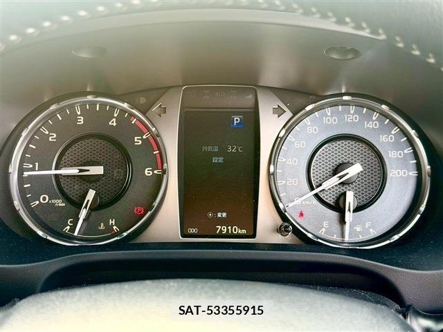 Toyota HILUX 2022-09 7392355-21