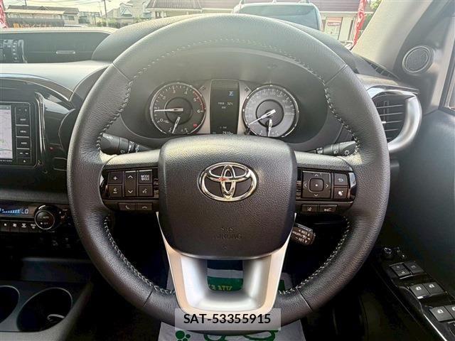 Toyota HILUX 2022-09 7392355-3