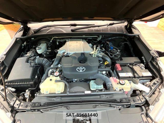 Toyota HILUX 2022-12 7454763-17