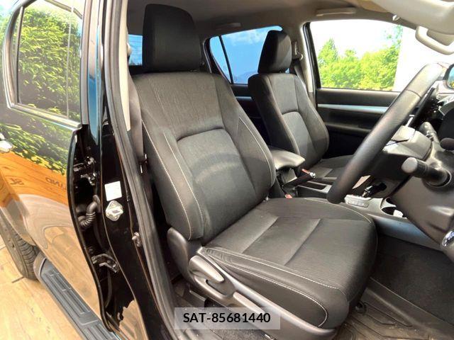 Toyota HILUX 2022-12 7454763-7