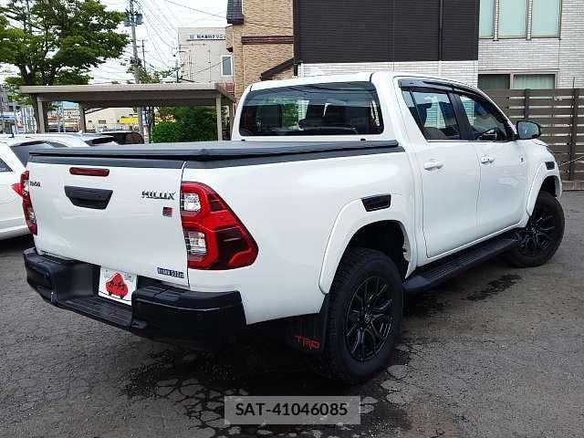 Toyota HILUX 2024-05 7454761-2