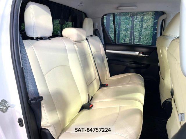 Toyota HILUX 2022-11 7454762-9