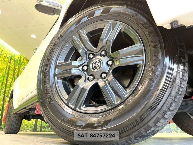 Toyota HILUX 2022-11 7454762-13