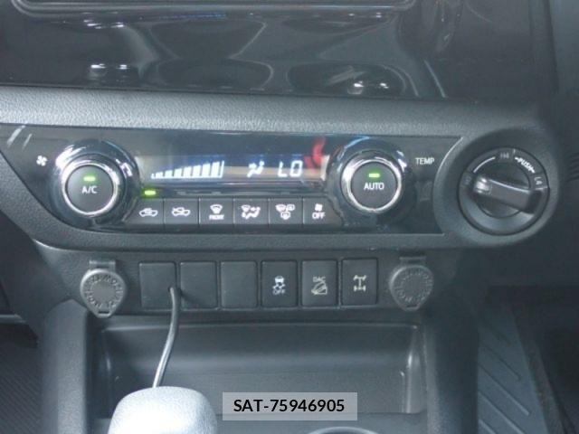 Toyota HILUX 2019-05 7454765-21