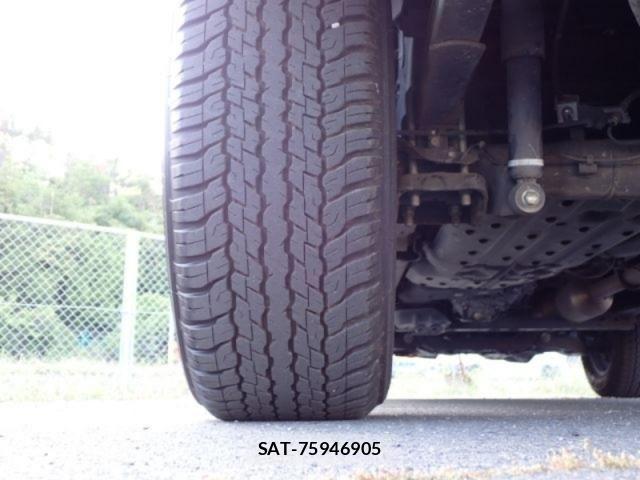 Toyota HILUX 2019-05 7454765-26