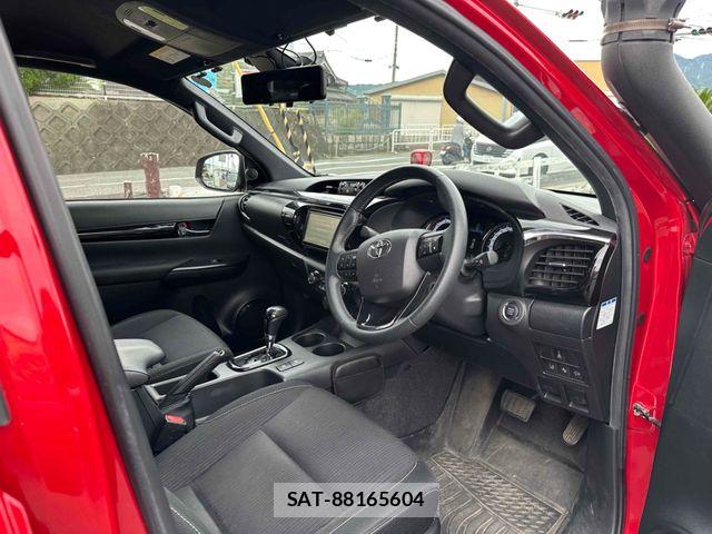Toyota HILUX 2019-02 7508835-9