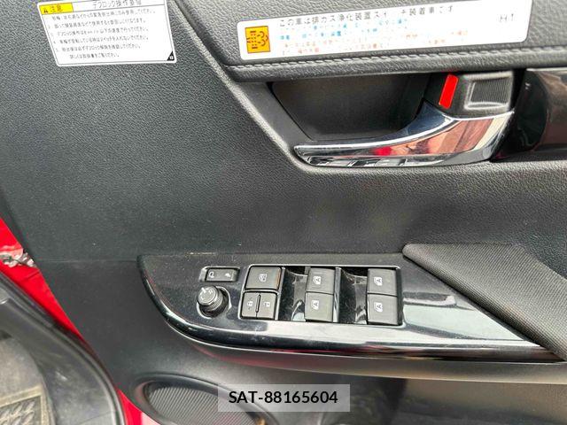 Toyota HILUX 2019-02 7508835-12