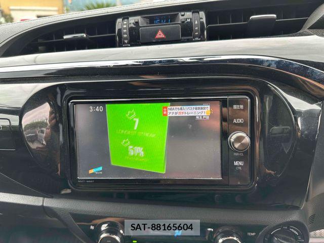 Toyota HILUX 2019-02 7508835-19