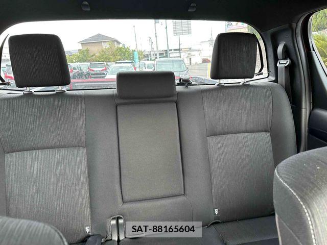 Toyota HILUX 2019-02 7508835-23
