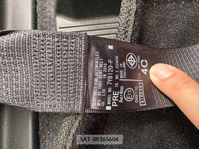 Toyota HILUX 2019-02 7508835-26