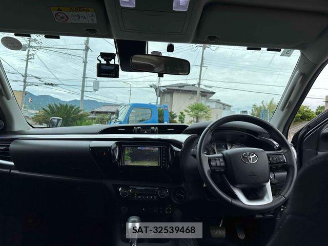 Toyota HILUX 2022-01 7508829-12