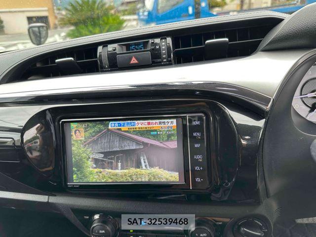 Toyota HILUX 2022-01 7508829-20