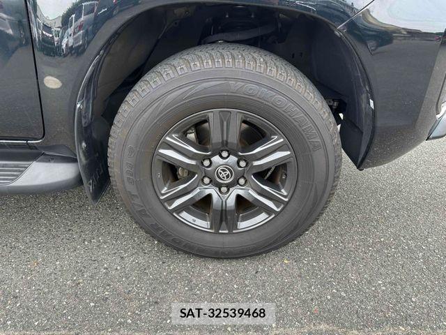 Toyota HILUX 2022-01 7508829-4