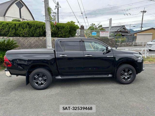 Toyota HILUX 2022-01 7508829-5