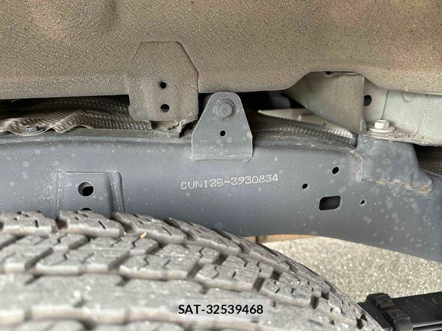 Toyota HILUX 2022-01 7508829-7