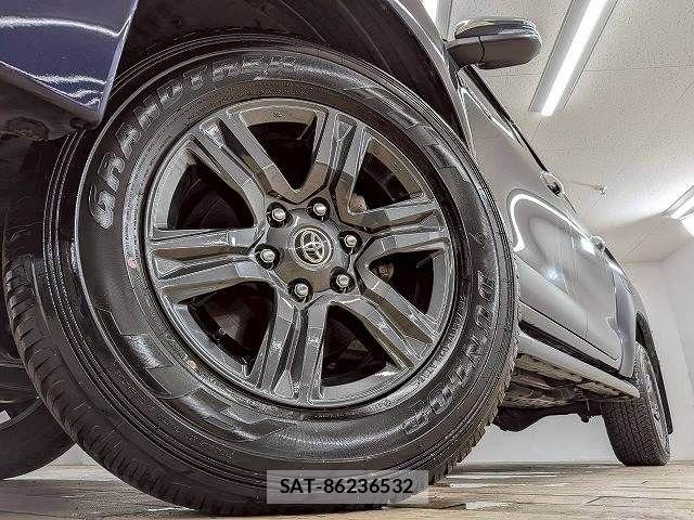 Toyota HILUX 2023-05 7500885-18