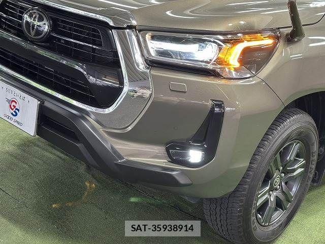 Toyota HILUX 2022-10 7500882-10