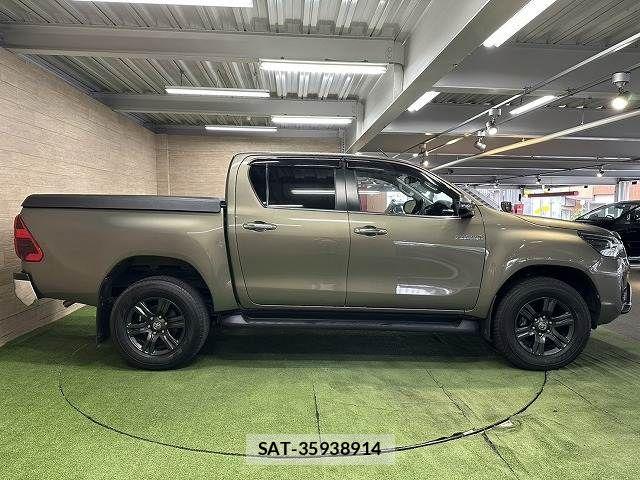 Toyota HILUX 2022-10 7500882-17