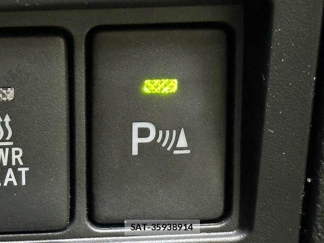 Toyota HILUX 2022-10 7500882-7