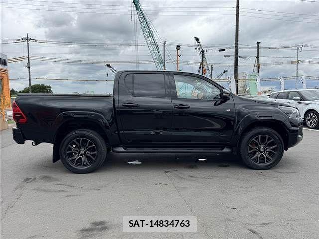 Toyota HILUX 2022-01 7500884-11