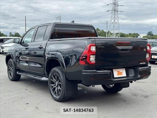 Toyota HILUX 2022-01 7500884-12