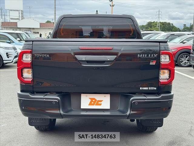 Toyota HILUX 2022-01 7500884-13