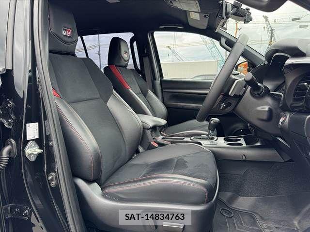 Toyota HILUX 2022-01 7500884-15