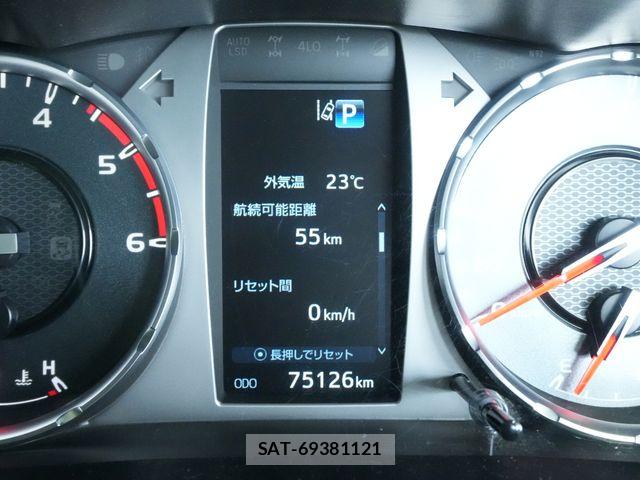 Toyota HILUX 2023-05 7500886-15