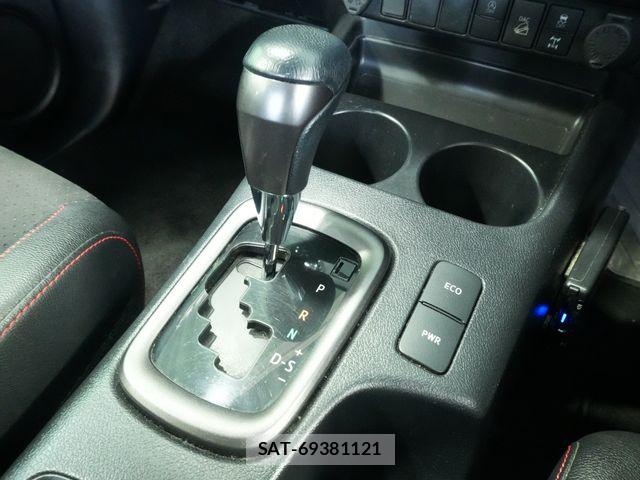 Toyota HILUX 2023-05 7500886-18
