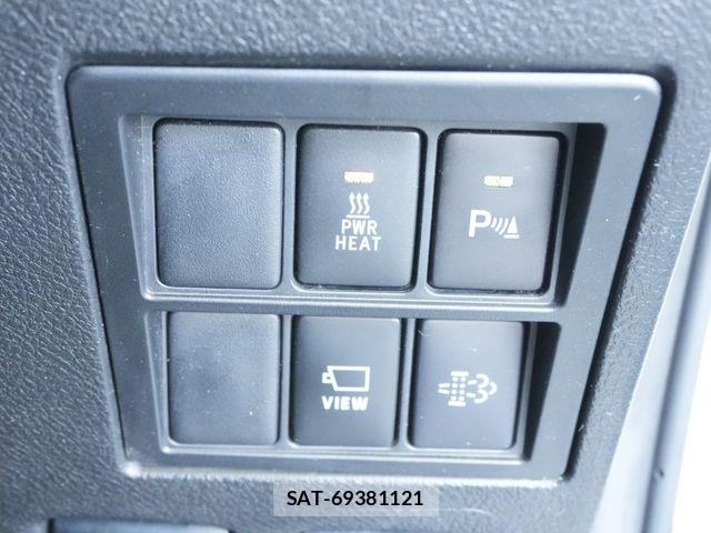 Toyota HILUX 2023-05 7500886-19