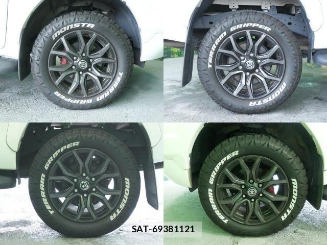 Toyota HILUX 2023-05 7500886-4