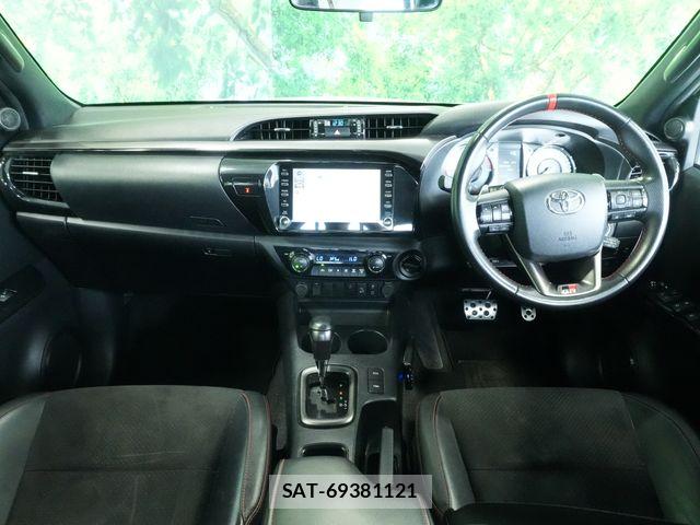 Toyota HILUX 2023-05 7500886-5