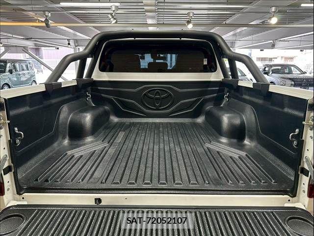 Toyota HILUX 2023-07 7500881-19