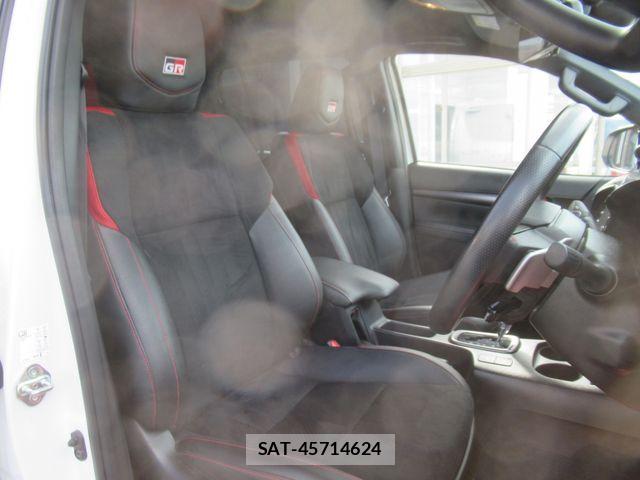 Toyota HILUX 2024-09 7616998-11