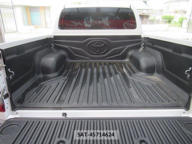 Toyota HILUX 2024-09 7616998-21