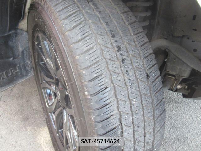 Toyota HILUX 2024-09 7616998-23