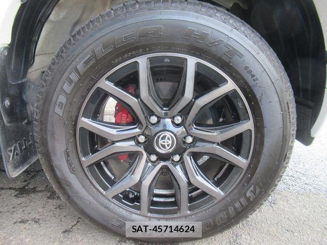 Toyota HILUX 2024-09 7616998-27