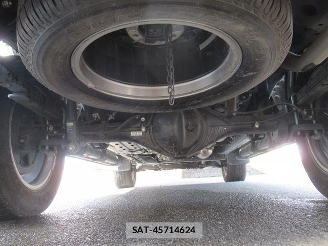 Toyota HILUX 2024-09 7616998-28