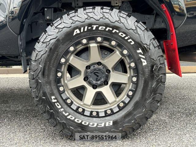 Toyota HILUX 2022-10 7616996-9